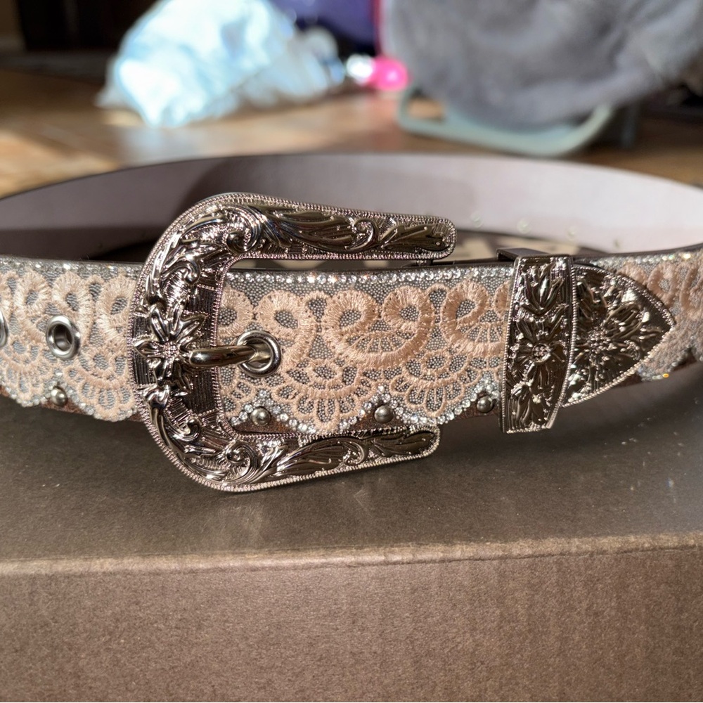 Angel Ranch Women’s Brown Lace, Crystal and Stud Western Belt